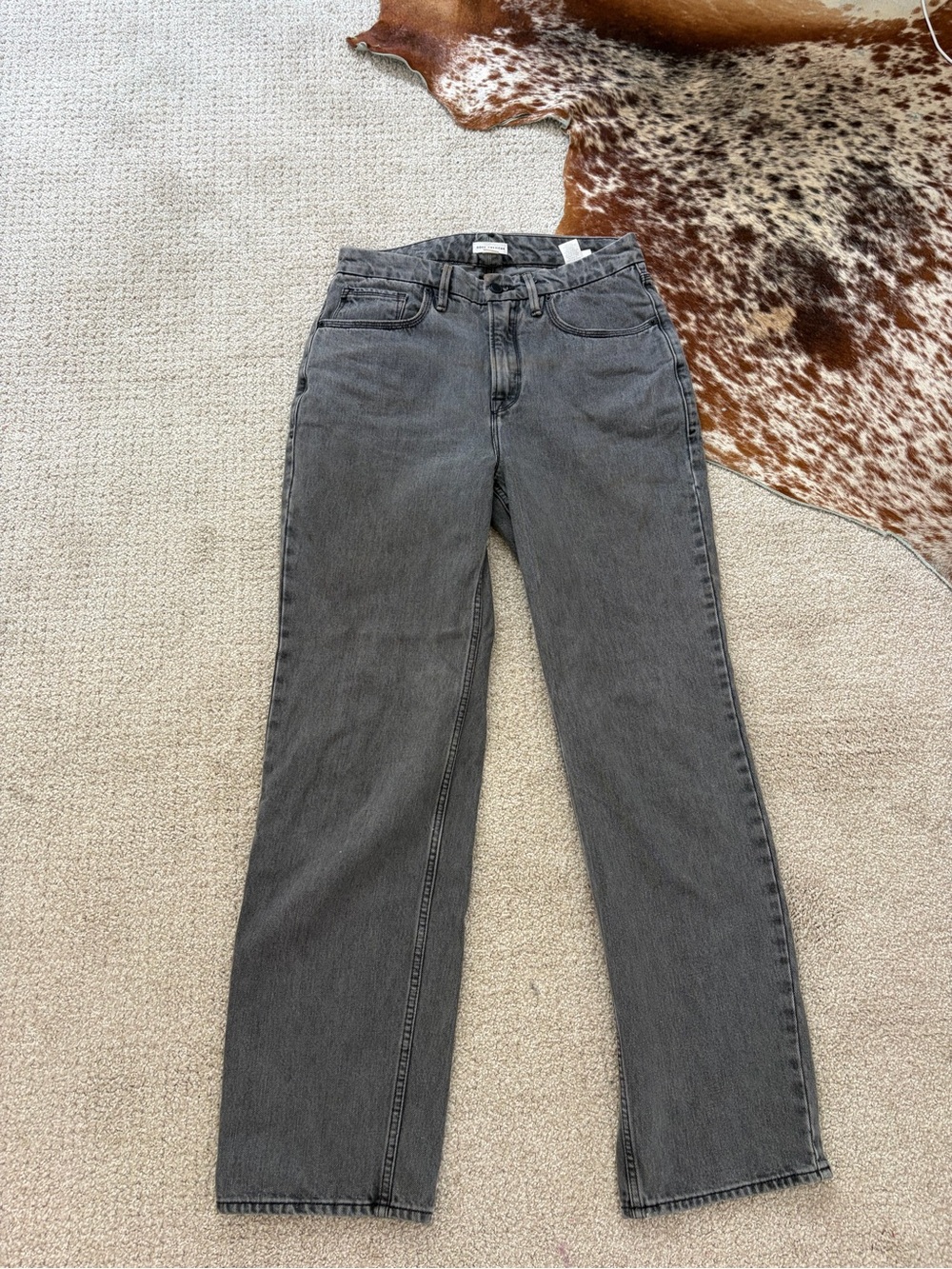 Good American Straight Leg Jeans in Charcoal Gray